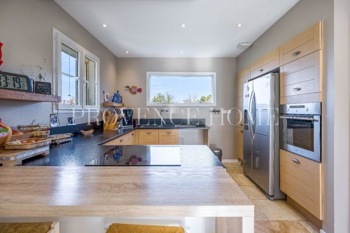 Image No.6-Propriété de 4 chambres à vendre à Oppède