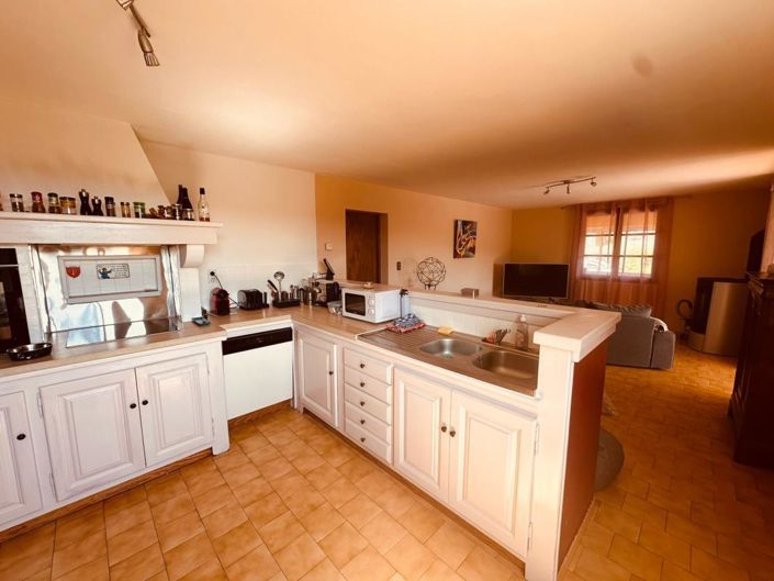 Image No.9-3 Bed House for sale