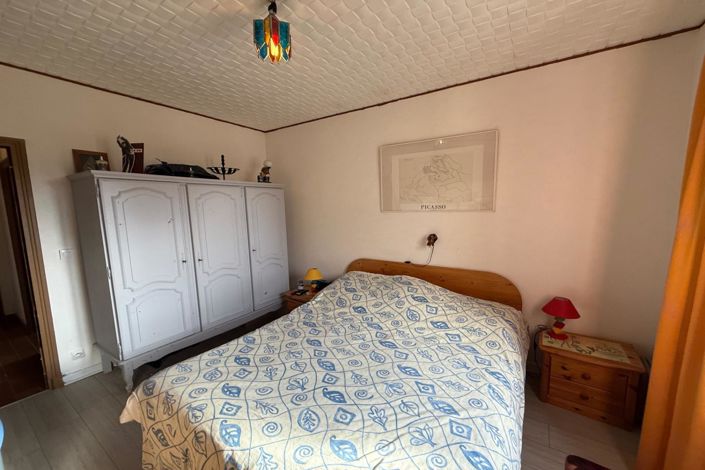 Image No.5-2 Bed House for sale