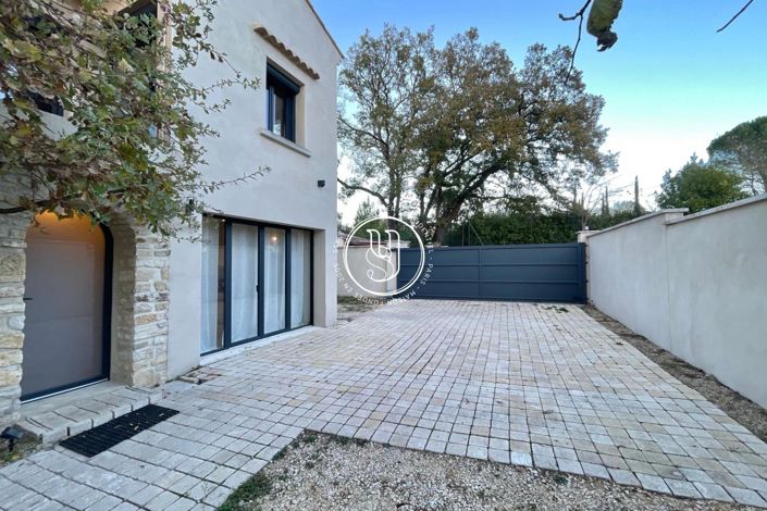 Image No.17-3 Bed House for sale