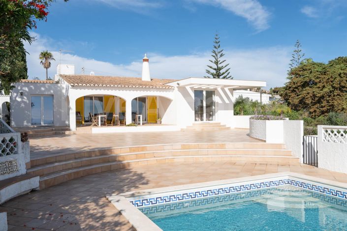 Image No.22-4 Bed House for sale