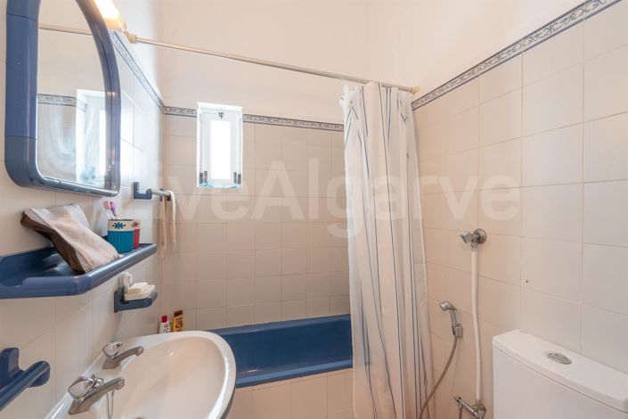 Image No.37-4 Bed House for sale