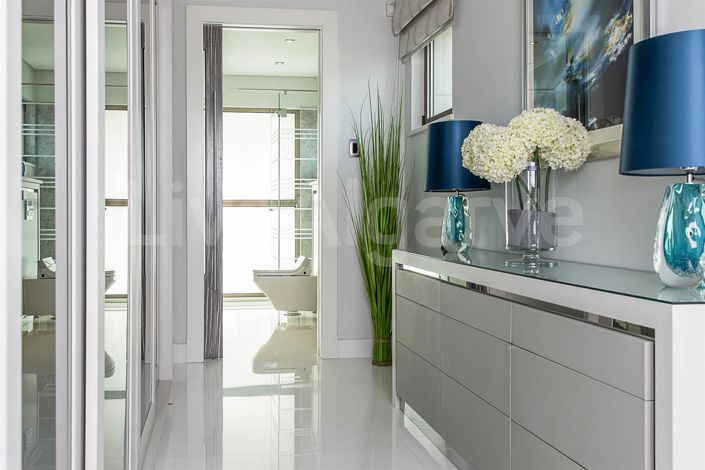 Image No.25-5 Bed House for sale