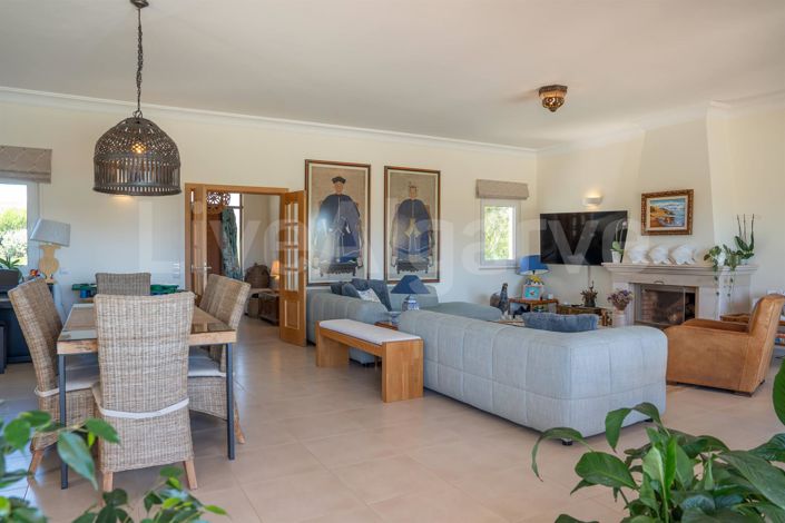 Image No.7-4 Bed House for sale