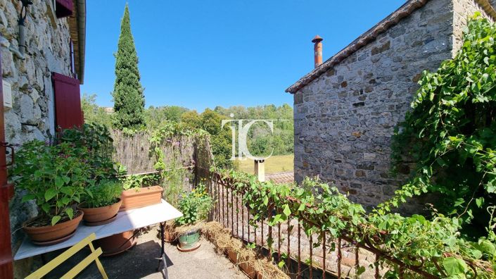 Image No.2-4 Bed House for sale