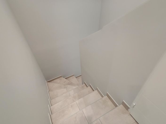 Image No.11-4 Bed House for sale