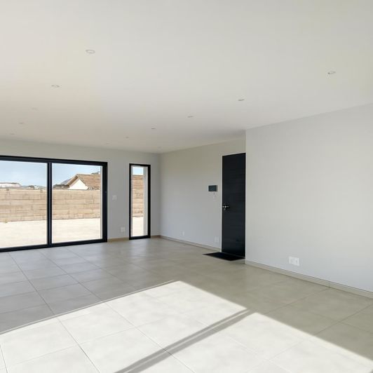 Image No.6-4 Bed House for sale