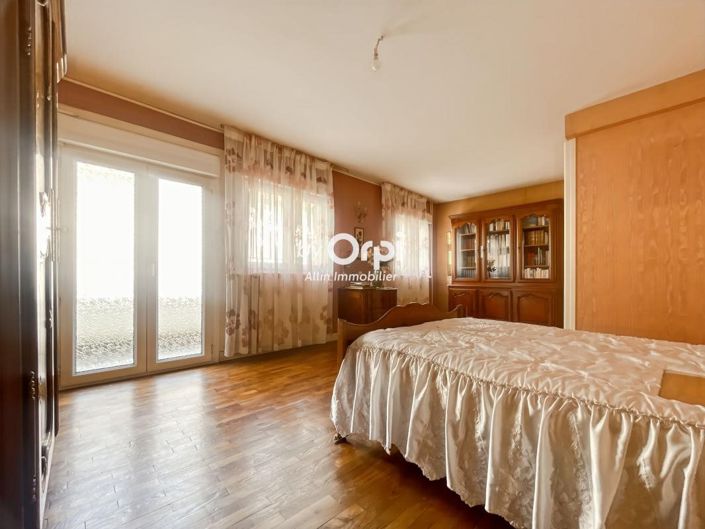 Image No.14-4 Bed House for sale