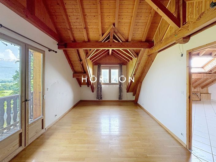 Image No.12-5 Bed House for sale