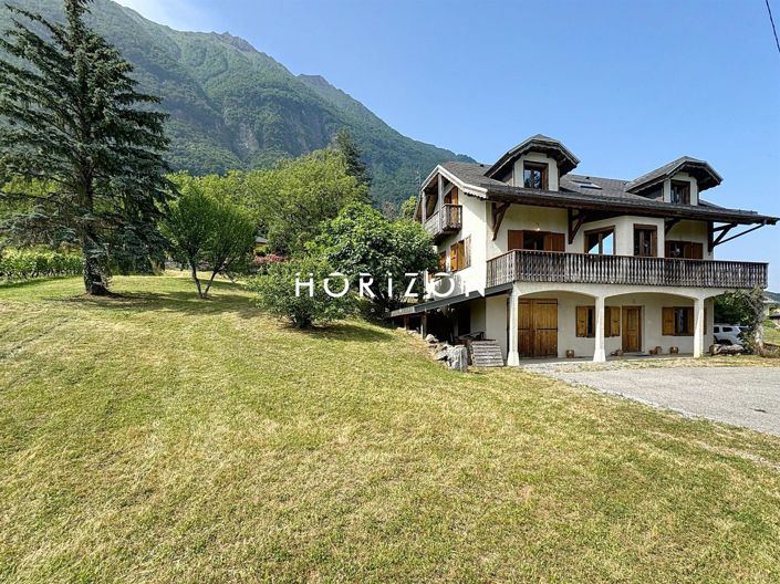 Image No.23-5 Bed House for sale