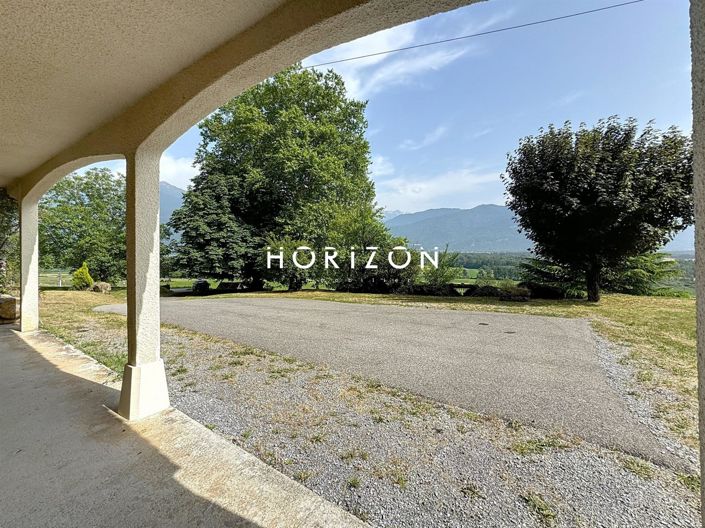 Image No.24-5 Bed House for sale