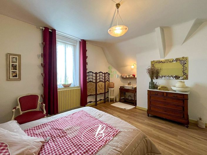 Image No.11-7 Bed House for sale