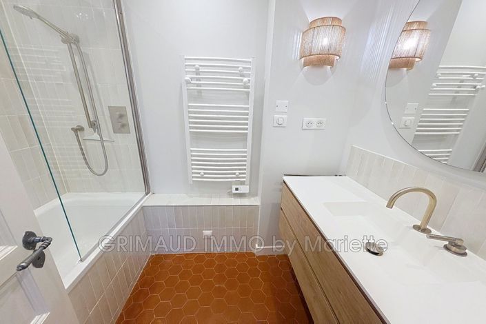 Image No.6-3 Bed House for sale