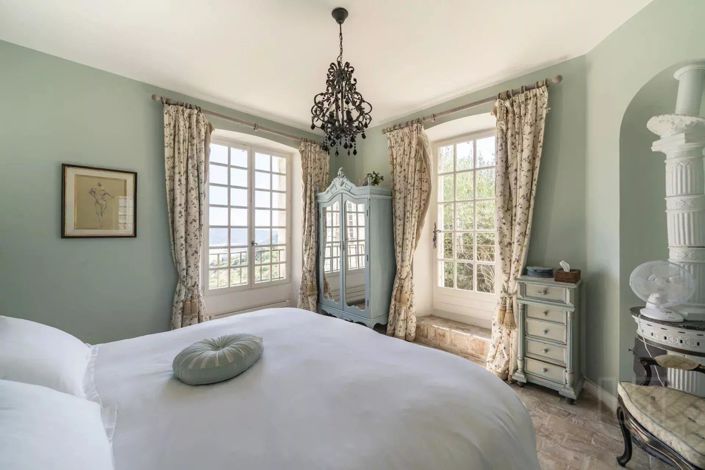 Image No.16-11 Bed House for sale