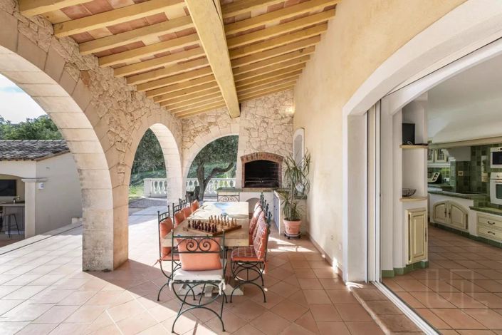 Image No.7-5 Bed House for sale