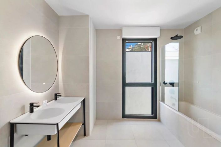 Image No.50-Appartement de 4 chambres à vendre à Beausoleil