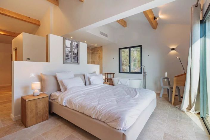 Image No.6-5 Bed House for sale