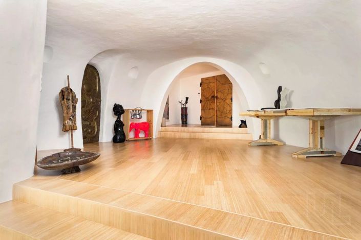 Image No.7-6 Bed House for sale