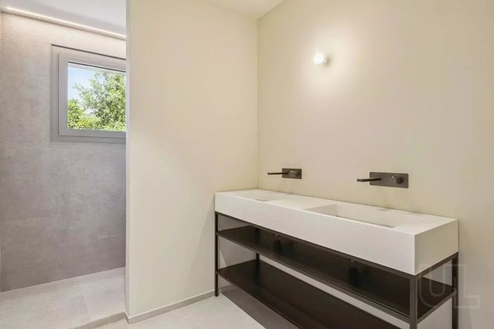 Image No.7-Maison de 4 chambres à vendre à Roquebrune-sur-Argens