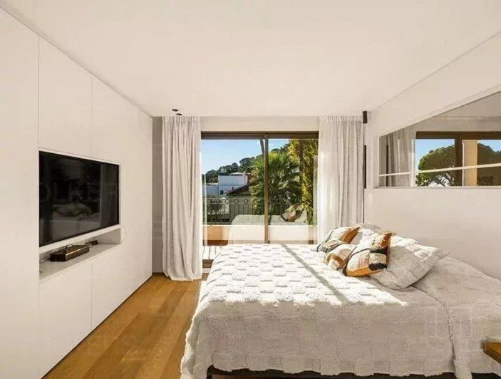 Image No.11-3 Bed Apartment for sale