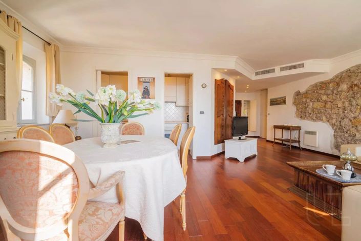 Image No.4-Appartement de 2 chambres à vendre à Cannes