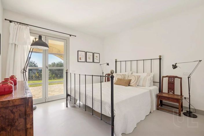 Image No.13-5 Bed House for sale