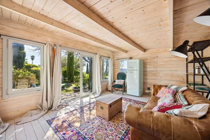 Image No.20-5 Bed House for sale