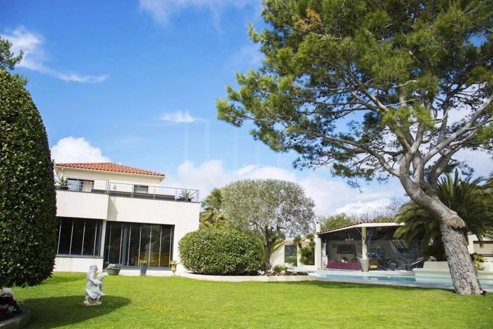 Image No.3-5 Bed House for sale