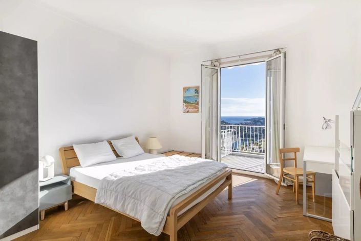 Image No.17-4 Bed House for sale