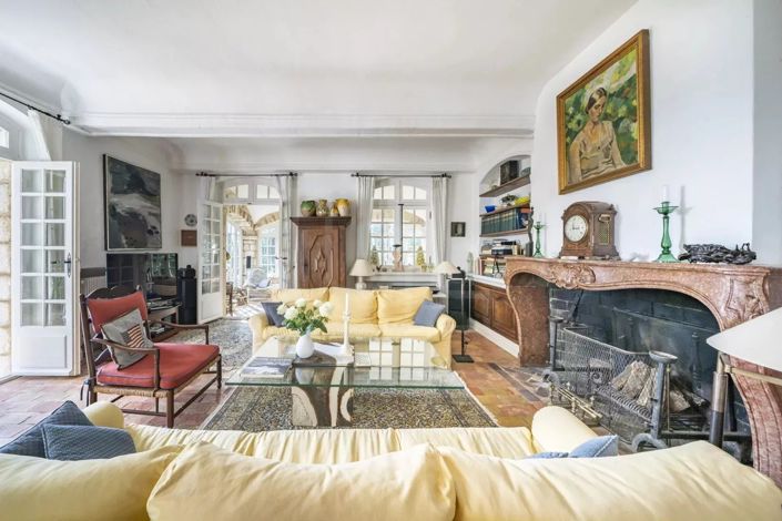 Image No.30-5 Bed House for sale