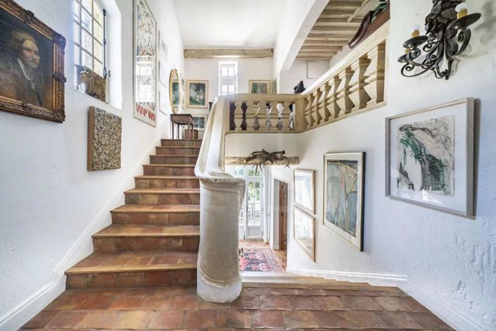 Image No.6-5 Bed House for sale