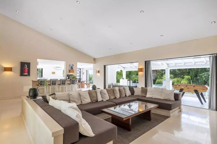 Image No.10-5 Bed House for sale