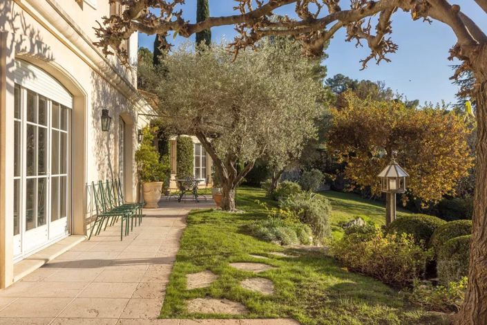 Image No.3-4 Bed House for sale