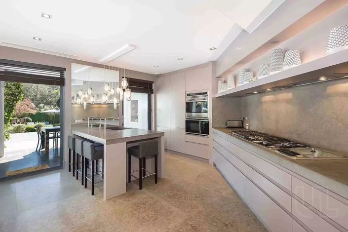 Image No.4-5 Bed House for sale