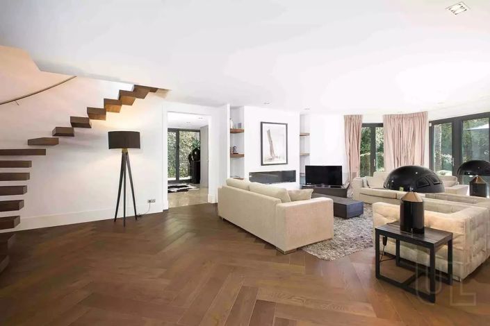 Image No.5-5 Bed House for sale