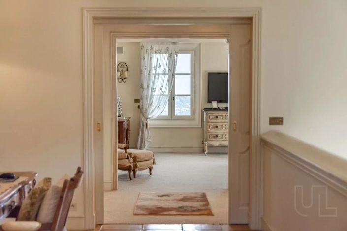 Image No.20-5 Bed House for sale