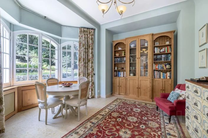 Image No.30-7 Bed House for sale