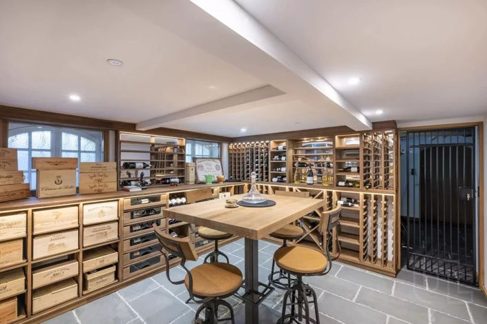 Image No.32-7 Bed House for sale