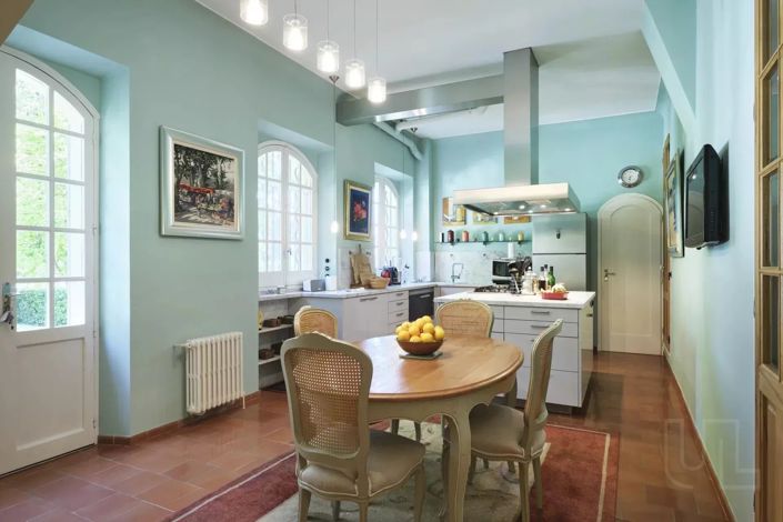 Image No.7-7 Bed House for sale