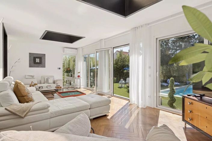 Image No.6-4 Bed House for sale