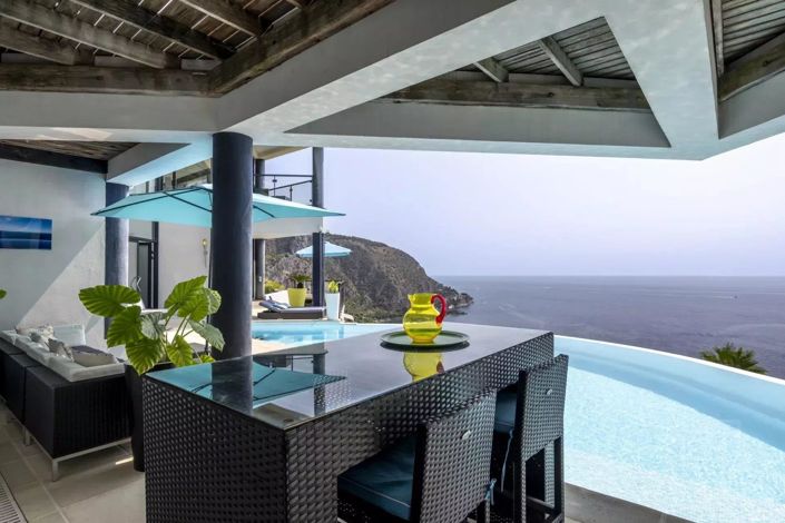 Image No.6-5 Bed House for sale