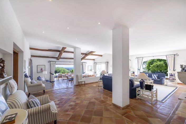 Image No.14-8 Bed House for sale