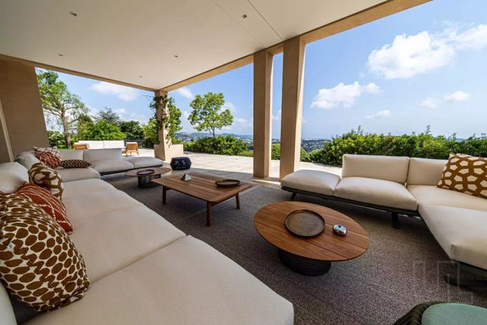 Image No.21-7 Bed House for sale