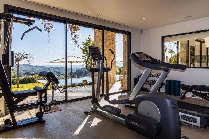 Image No.22-7 Bed House for sale