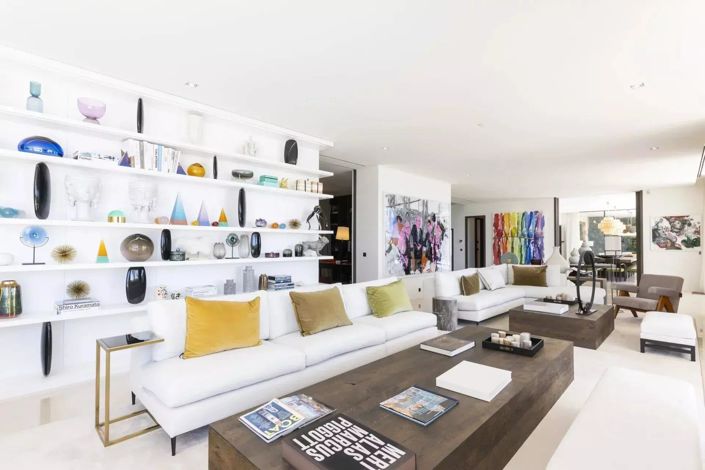 Image No.7-7 Bed House for sale