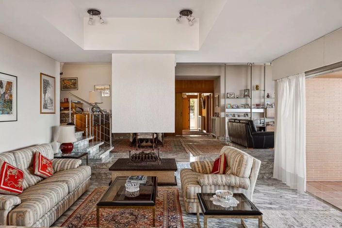 Image No.20-5 Bed House for sale