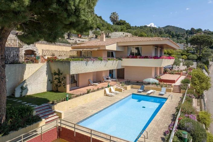 Image No.5-5 Bed House for sale