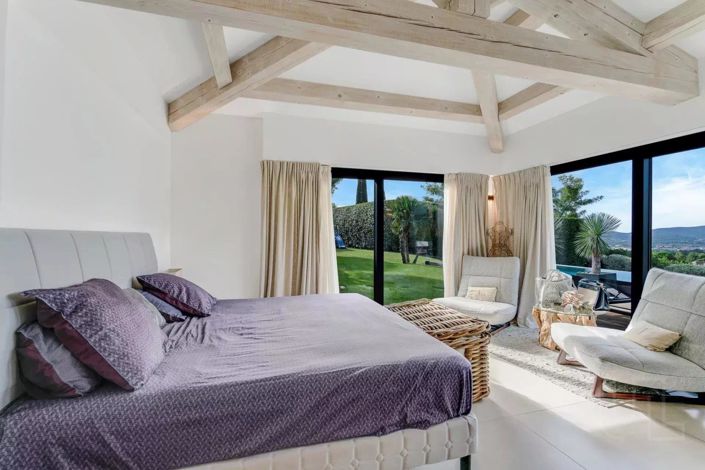 Image No.6-5 Bed House for sale