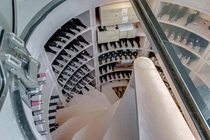 Image No.9-5 Bed House for sale