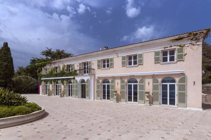 Image No.20-20 Bed House for sale